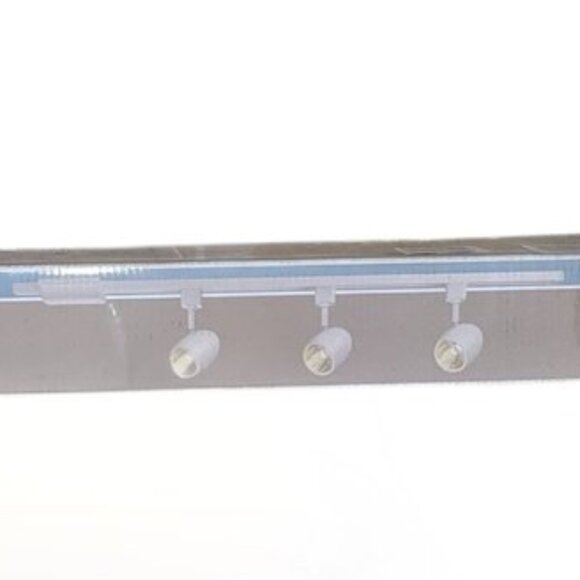 NEW Hampton Bay 4' 3 Light Integrated LED Linear Track Lighting Kit Round Head - Picture 10 of 10